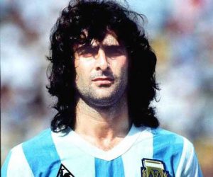 Lendário Mario Kempes seria o herói do título mundial argentino de 78